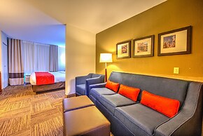 Comfort Suites Urbana Champaign, University Area