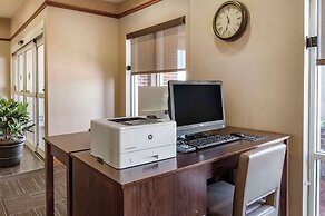 Comfort Suites Urbana Champaign, University Area