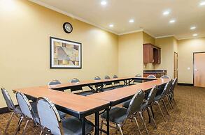 Comfort Suites Salina South