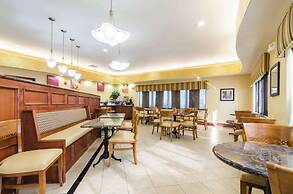 Comfort Suites Salina South