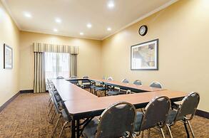 Comfort Suites Salina South