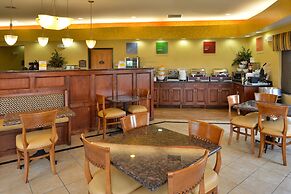 Comfort Suites Salina South
