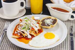 Hotel Marina Resort & Beach Club