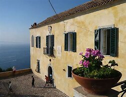 Palazzo Tritone & Abagnale