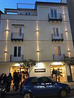 Palazzo Tritone & Abagnale