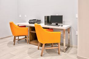 Holiday Inn Express & Suites North Dallas at Preston by IHG