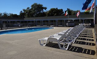 Jonathan Edwards Motel