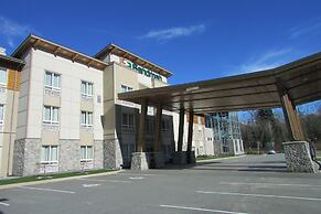 Sandman Hotel & Suites Squamish