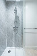 Lancaster Court Hotel