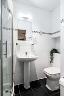 Lancaster Court Hotel