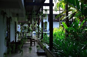 Banthai Village