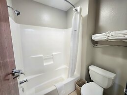 Days Inn by Wyndham Lumberton