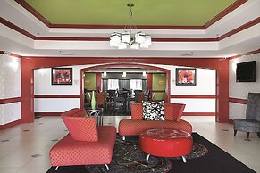 La Quinta Inn & Suites by Wyndham Dallas - Hutchins