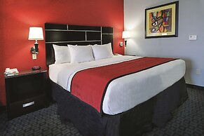 La Quinta Inn & Suites by Wyndham Dallas - Hutchins