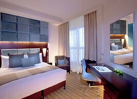 Traders Hotel, Qaryat Al Beri