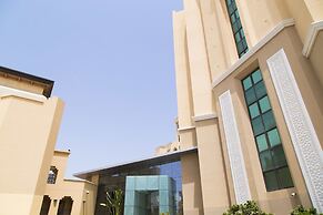 Traders Hotel, Qaryat Al Beri