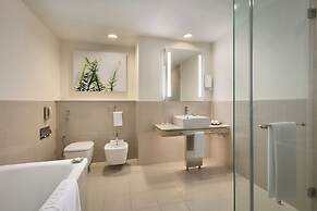 Traders Hotel, Qaryat Al Beri