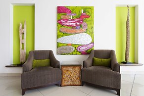 Traders Hotel, Qaryat Al Beri