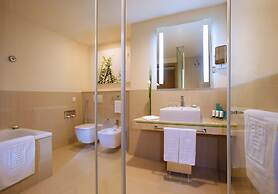 Traders Hotel, Qaryat Al Beri