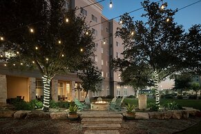 Courtyard by Marriott San Antonio Six Flags at The Rim