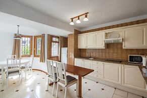 Apartamentos Camels Spring