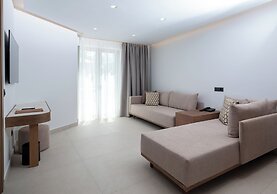 Galaxy Suites Boutique Resort