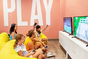 Sunwing Kamala Beach