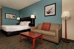 Gateway Hotel & Suites, Ascend Hotel Collection