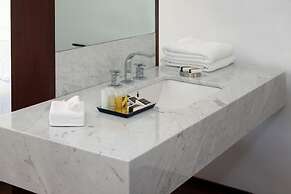 San Isidro Plaza Hotel