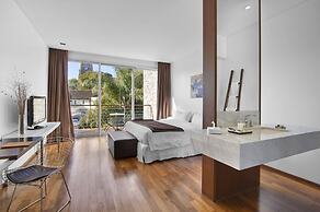 San Isidro Plaza Hotel