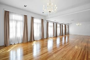 San Isidro Plaza Hotel