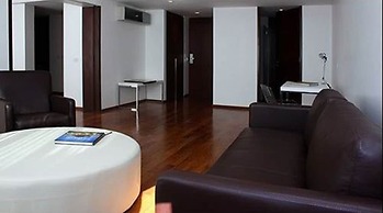 San Isidro Plaza Hotel