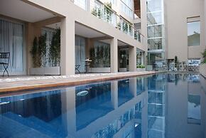 San Isidro Plaza Hotel