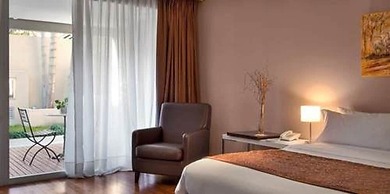 San Isidro Plaza Hotel