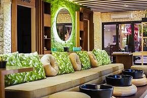 FuramaXclusive Ocean Beach, Seminyak, Bali