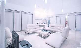 FuramaXclusive Ocean Beach, Seminyak, Bali