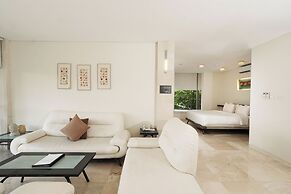 FuramaXclusive Ocean Beach, Seminyak, Bali