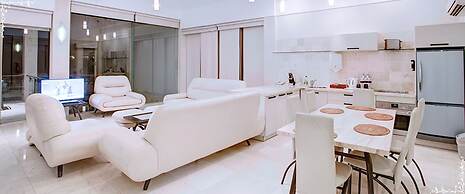 FuramaXclusive Ocean Beach, Seminyak, Bali