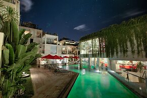 FuramaXclusive Ocean Beach, Seminyak, Bali