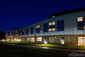 Hotel Victor Pruszków DeSilva