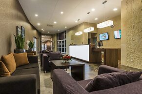 Hotel Victor Pruszków DeSilva