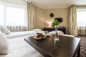 Hotel Victor Pruszków DeSilva