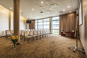 Hotel Victor Pruszków DeSilva