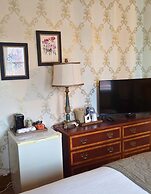 Altland House Inn and Suites