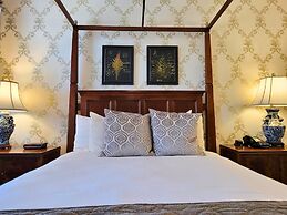 Altland House Inn and Suites