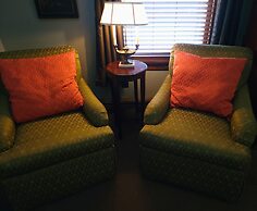 Altland House Inn and Suites