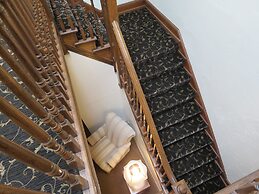 Altland House Inn and Suites