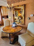 Altland House Inn and Suites