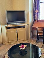 Altland House Inn and Suites