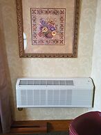 Altland House Inn and Suites